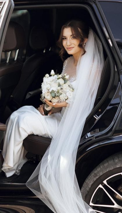 bride in luxury car brooklyn park