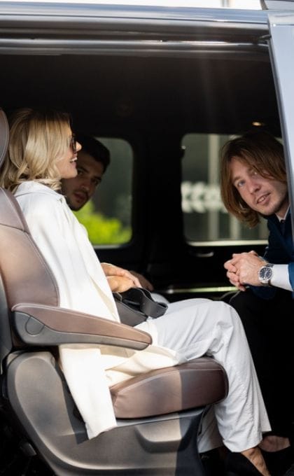 Minneapolis Airport Van Service Minneapolis Airport Van Service | Comfortable And Reliable Group Transportation